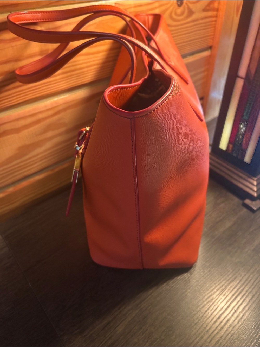 Marc Jacobs Large Orange Leather Tote with Luggage Tag - Picture 5 of 13